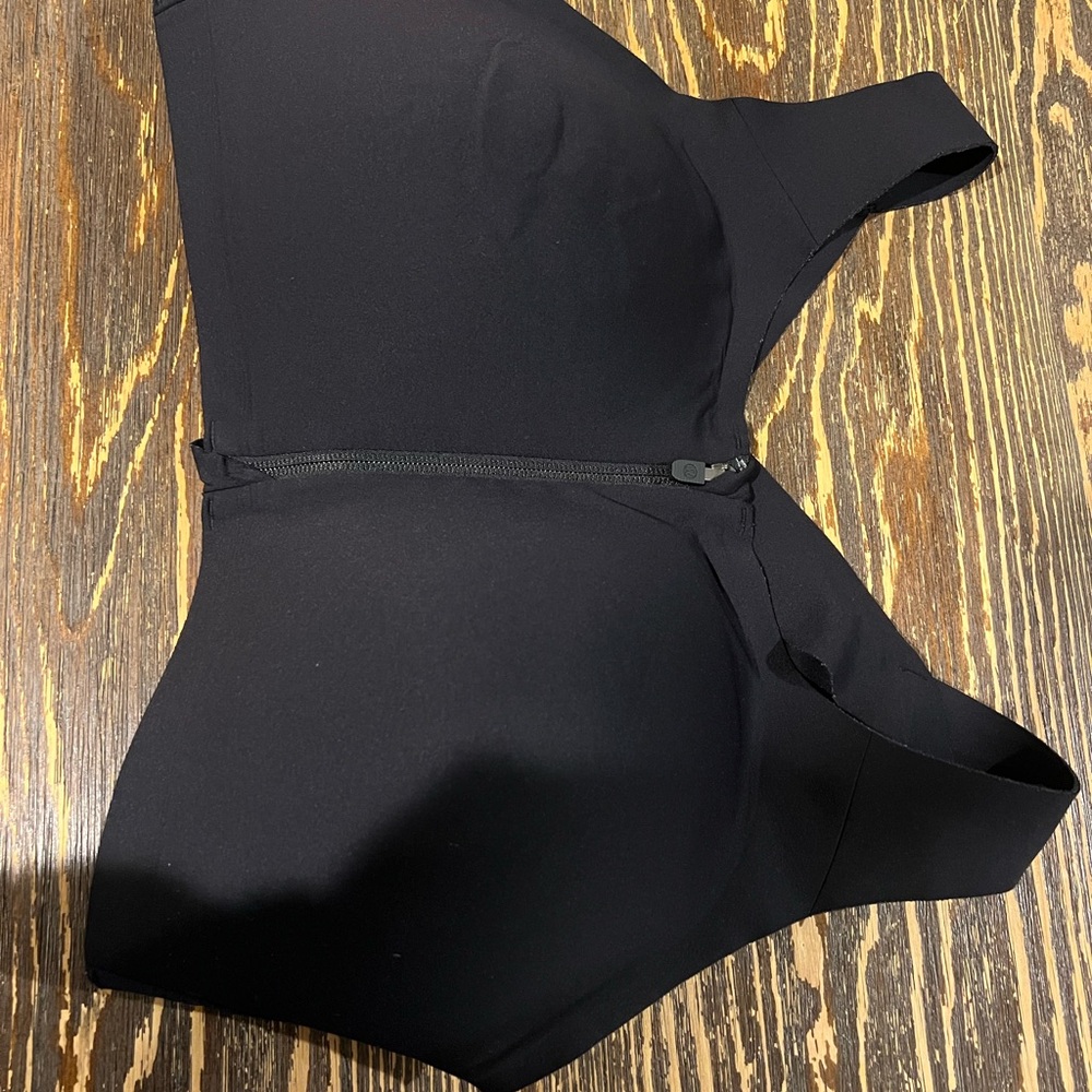 Black Sports Bra